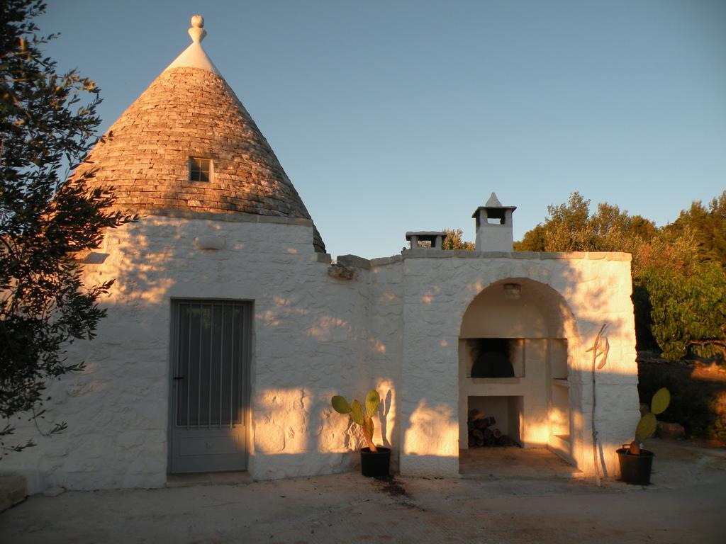 Вилла Trullo Picchiagiuda Остуни Экстерьер фото